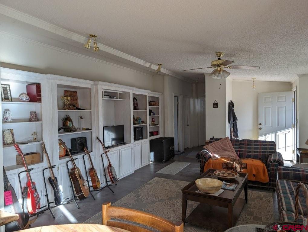 27 Road 4025 Property Photo 8