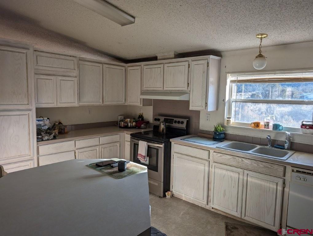 27 Road 4025 Property Photo 9