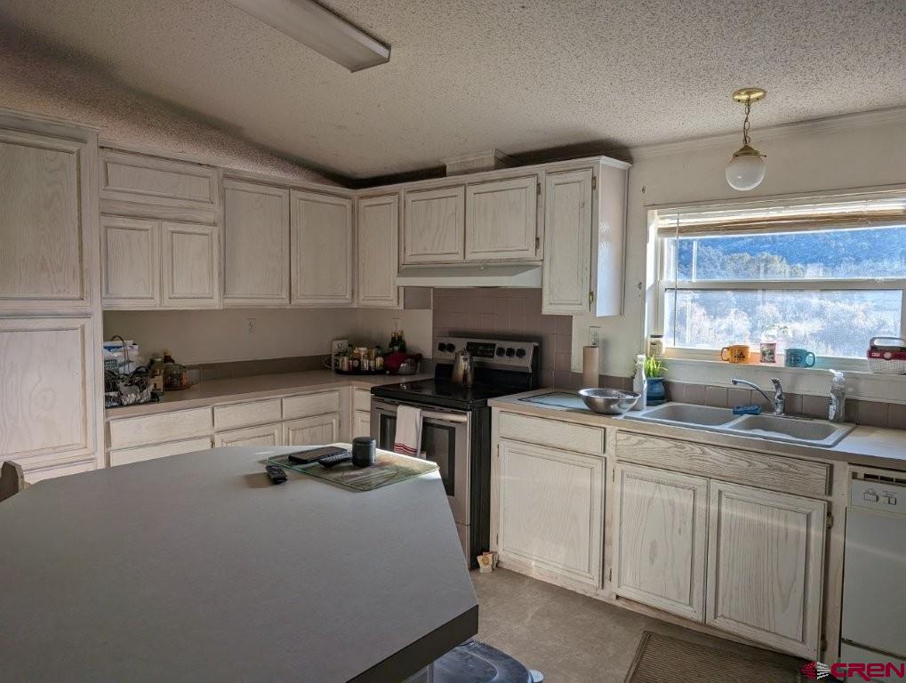 27 Road 4025 Property Photo 10