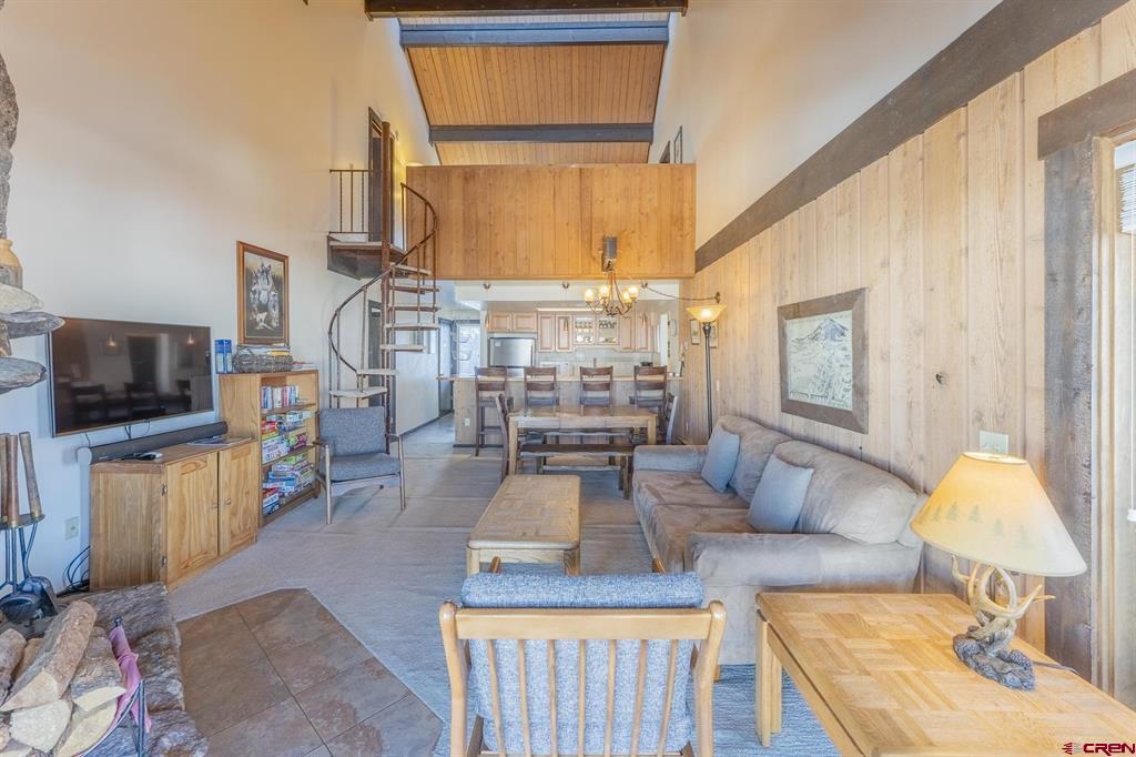 18 Hunter Hill Road Property Photo 4