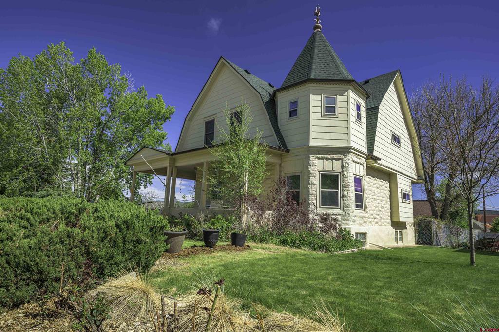 620 Tillotson Street Property Photo