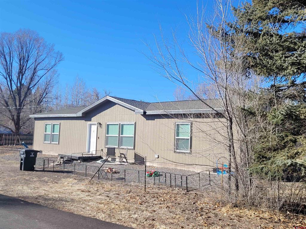 305 9th Street Property Photo 2