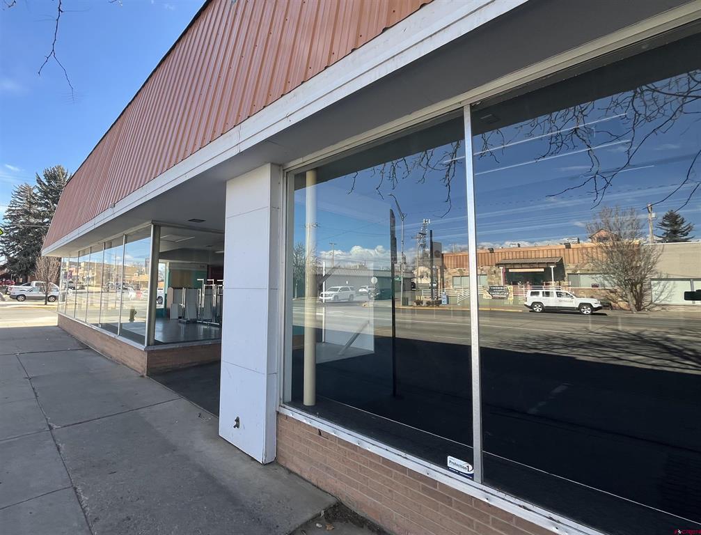 209 W Main Street Property Photo