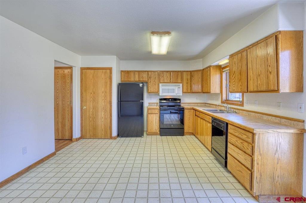 529 E Golf Property Photo 12