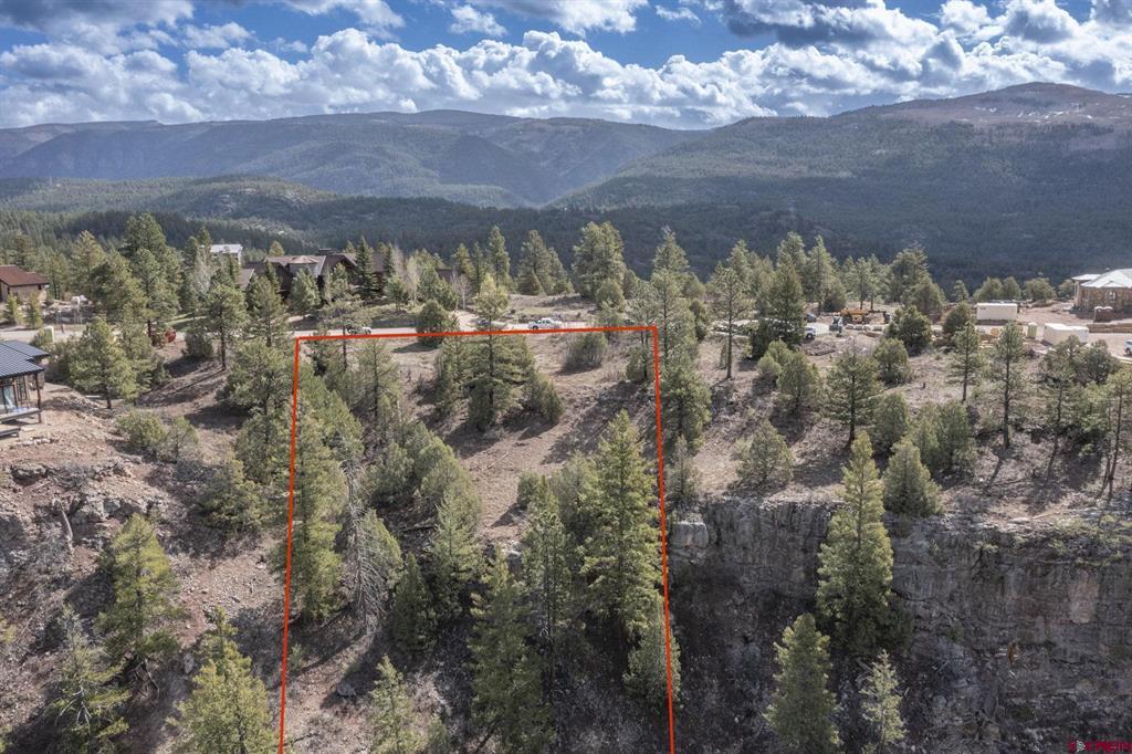 516 Glacier Cliff Drive Property Photo 5