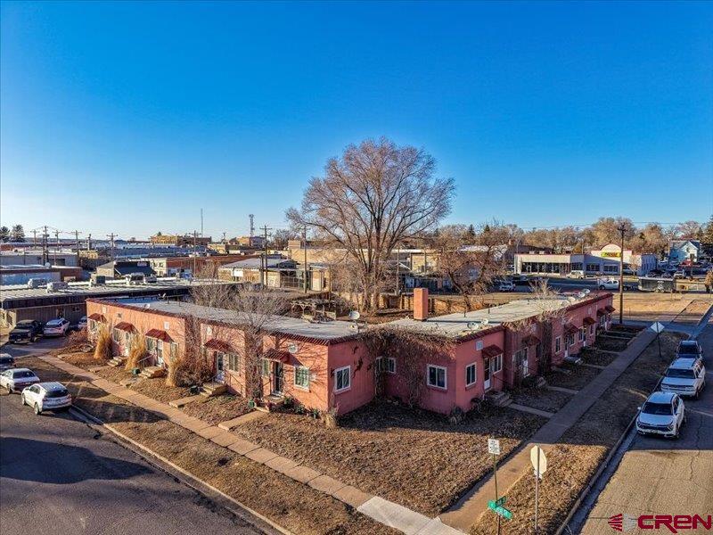 122 E 1 Street Property Photo