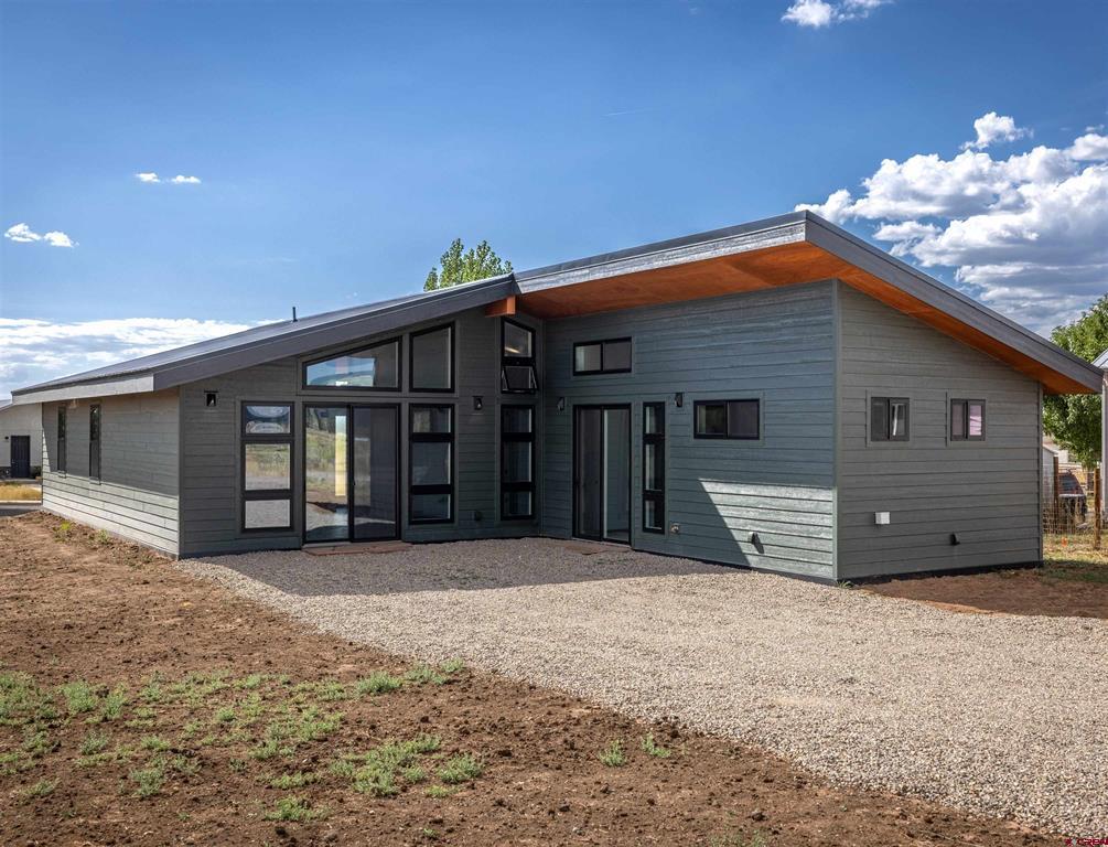 1715 S. Pine Street Property Photo 1