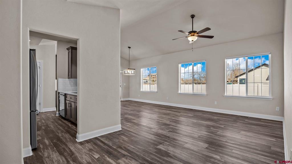 1813 Moonlight Drive Property Photo 4