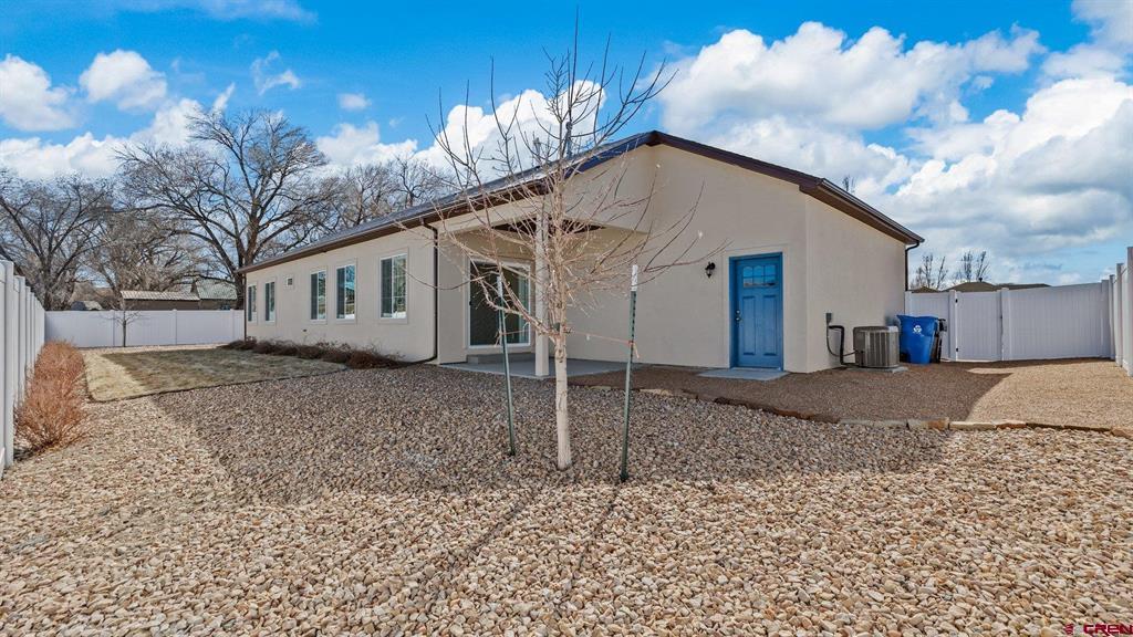 1813 Moonlight Drive Property Photo 19
