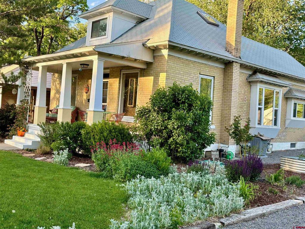 560 Howard Street Property Photo 1