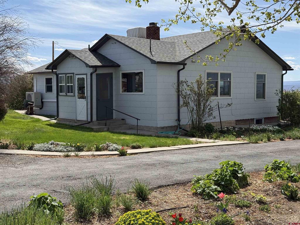 25593 North Road Property Photo