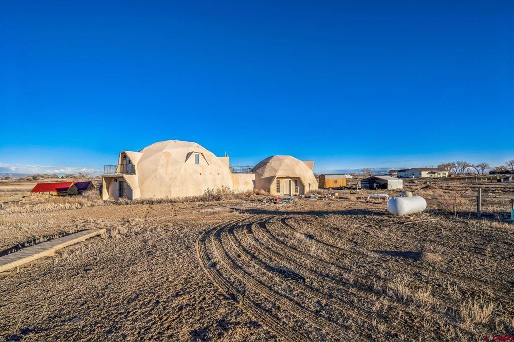 2279 1300 Road Property Photo 2