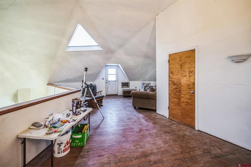 2279 1300 Road Property Photo 6