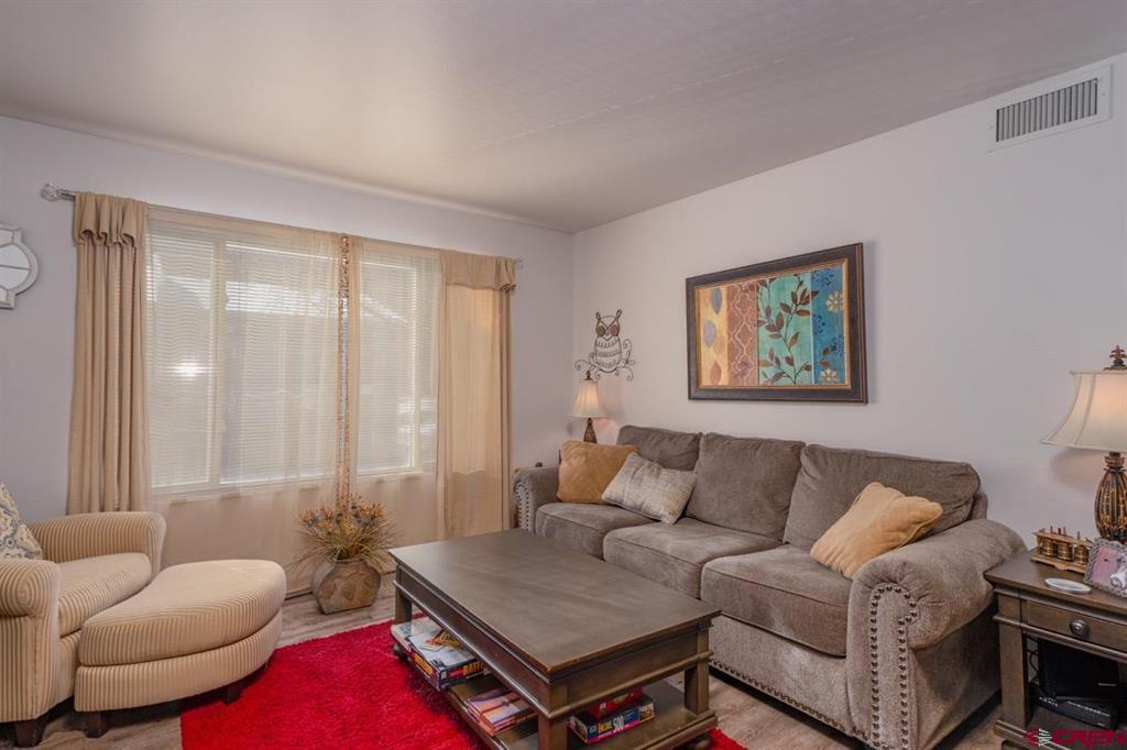 60 Westwood Pl Property Photo 9