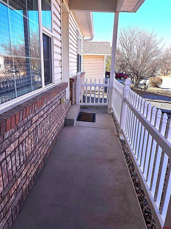 2254 Mead Lane Property Photo 4