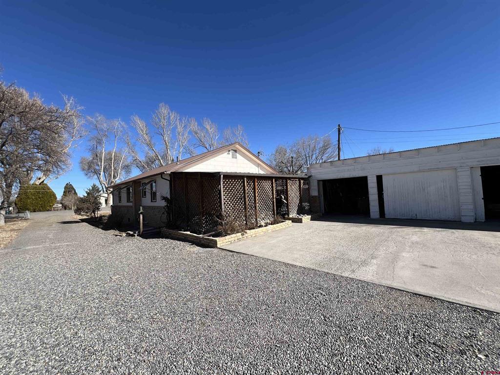 864 Orchard Road Property Photo 4