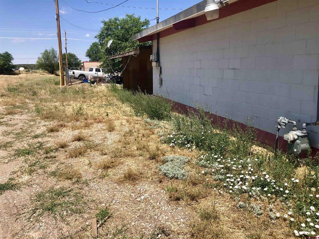 409 N Broadway Property Photo 6