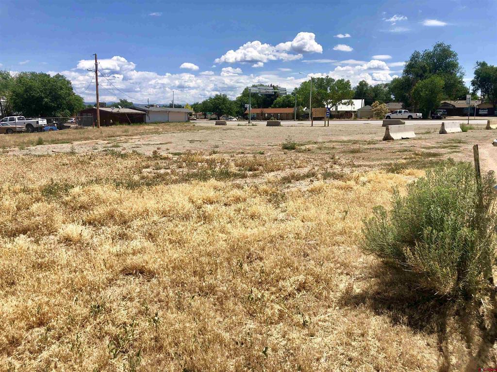 409 N Broadway Property Photo 10