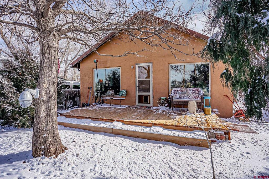 623 W 6th Street Property Photo 1