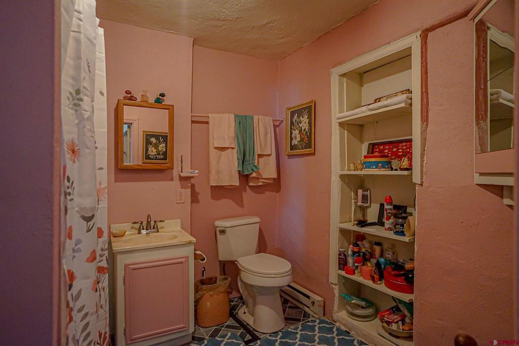 623 W 6th Street Property Photo 13