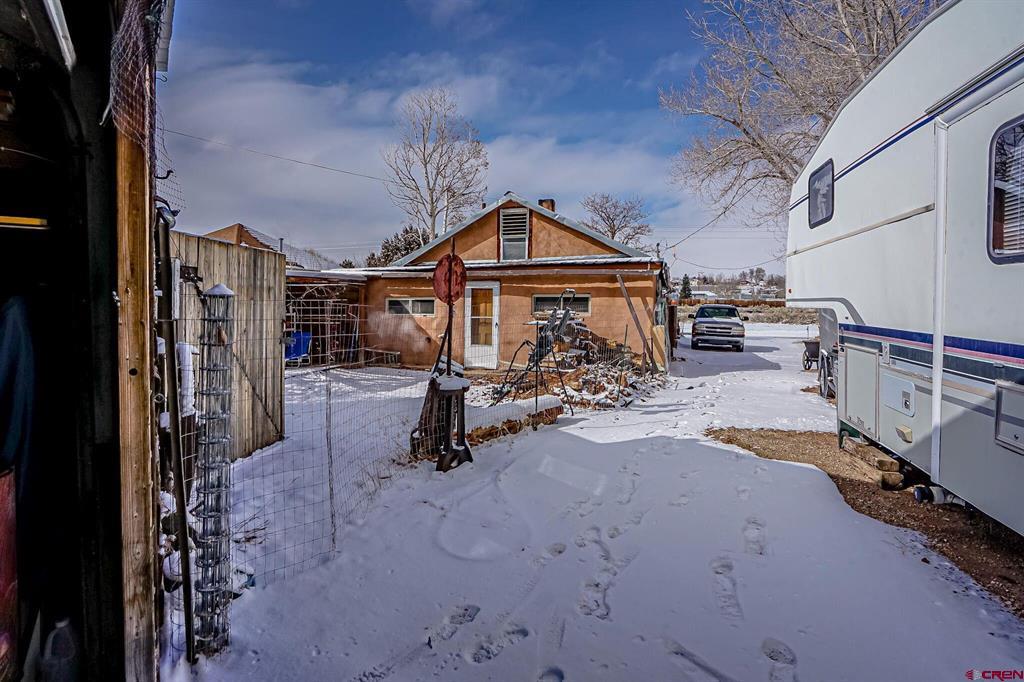623 W 6th Street Property Photo 24