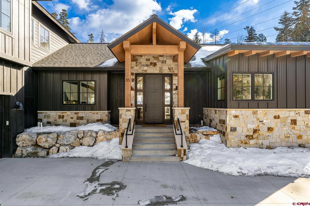 35 Sultan Drive Property Photo