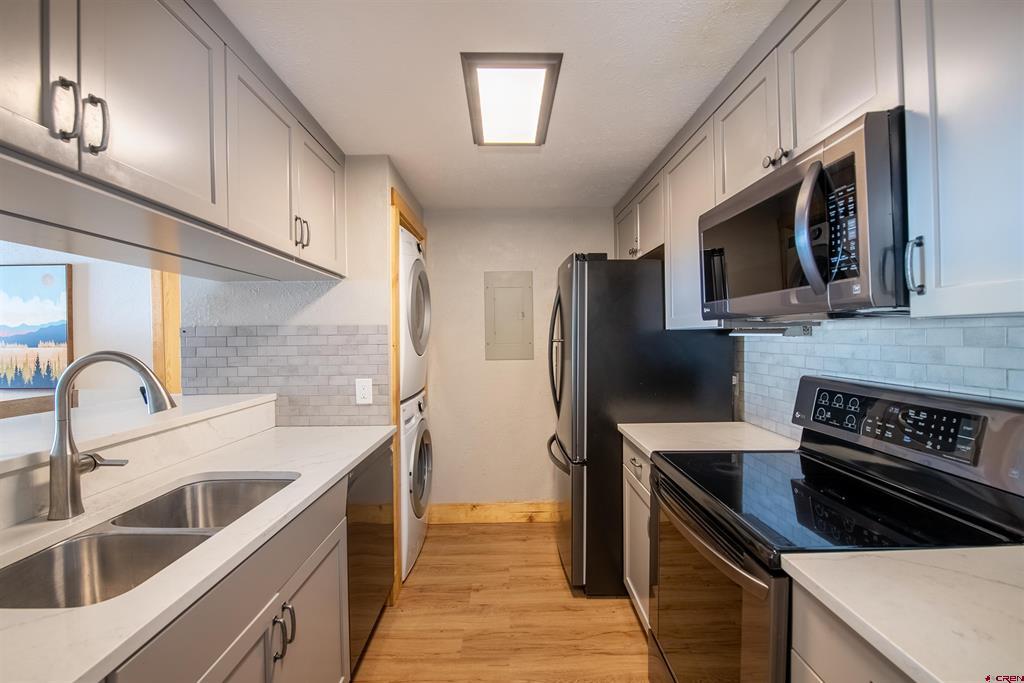 651 Gothic Road Property Photo 12