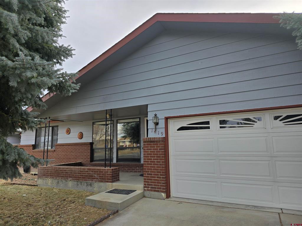 1419 Kent Avenue Property Photo