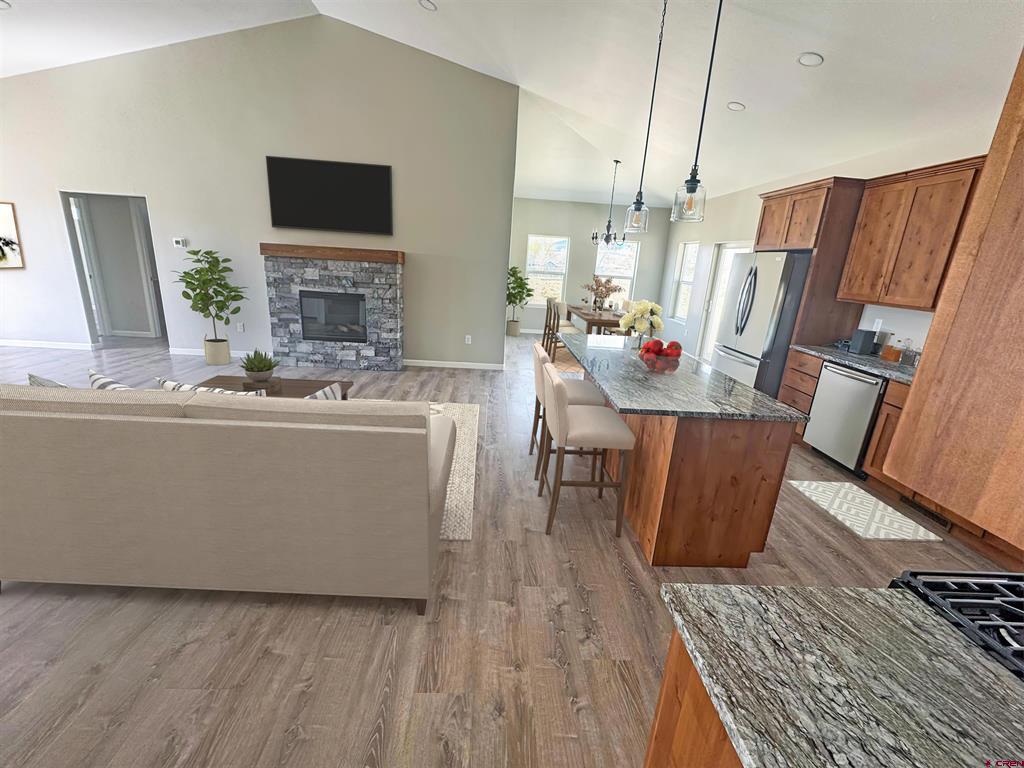 1521 Criterion Street Property Photo 8