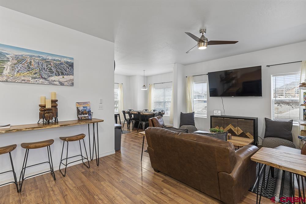 1710 N Taylor Circle Property Photo 3