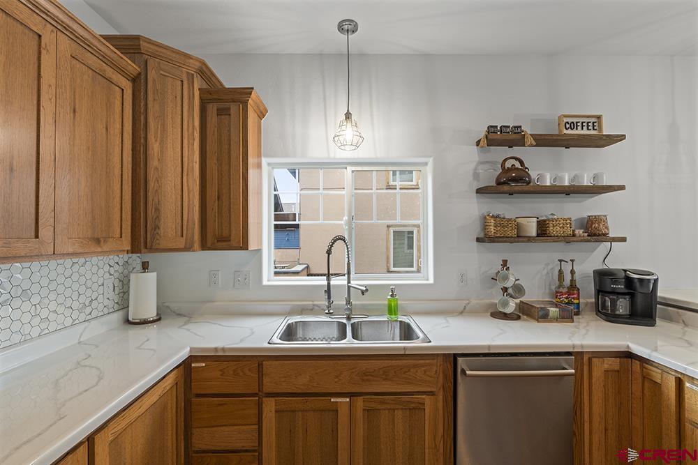 1710 N Taylor Circle Property Photo 11
