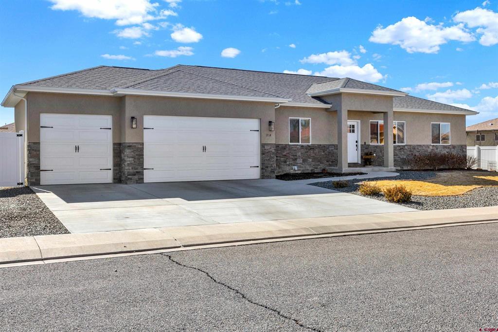 1714 Moonlight Drive Property Photo 1