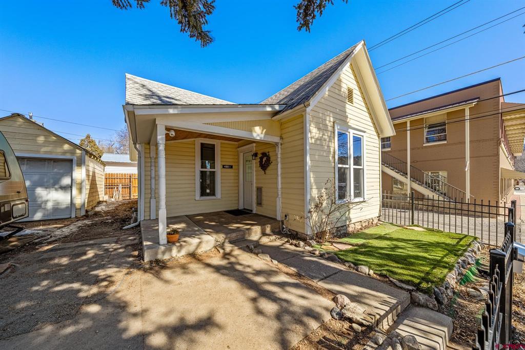 131 W 19th Street Property Photo