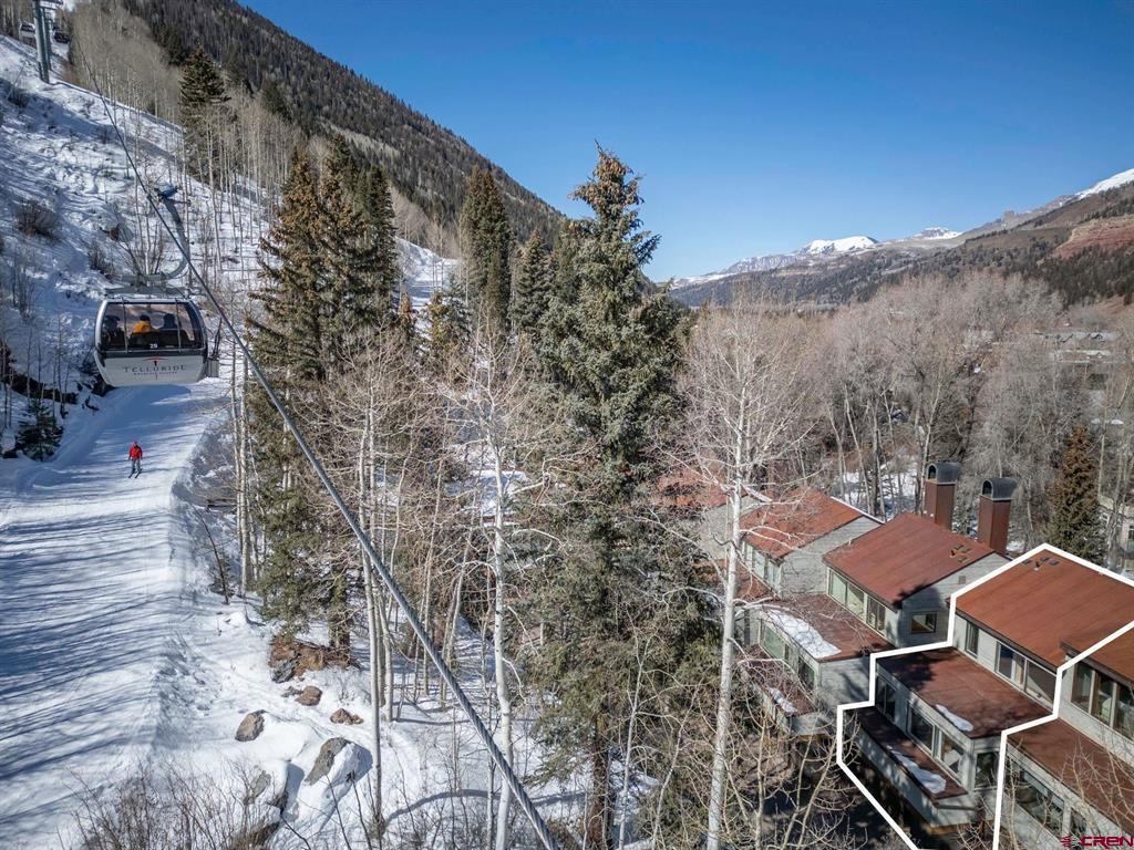 331 S Aspen Street Property Photo