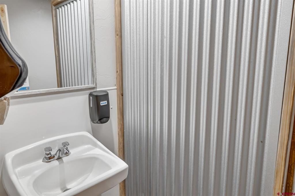 220 Main Street Property Photo 16