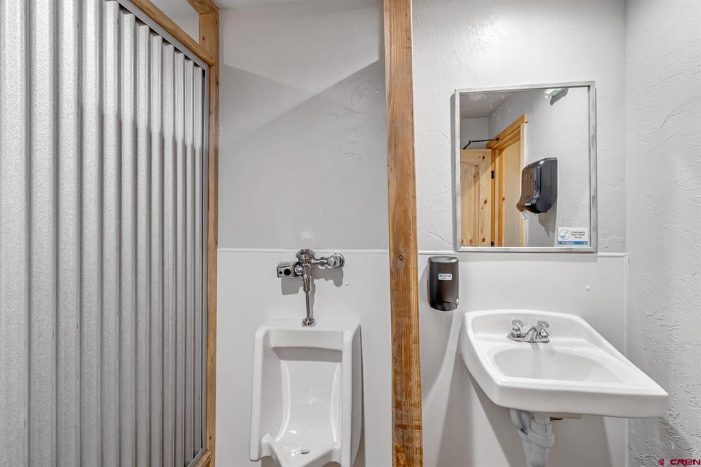 220 Main Street Property Photo 20