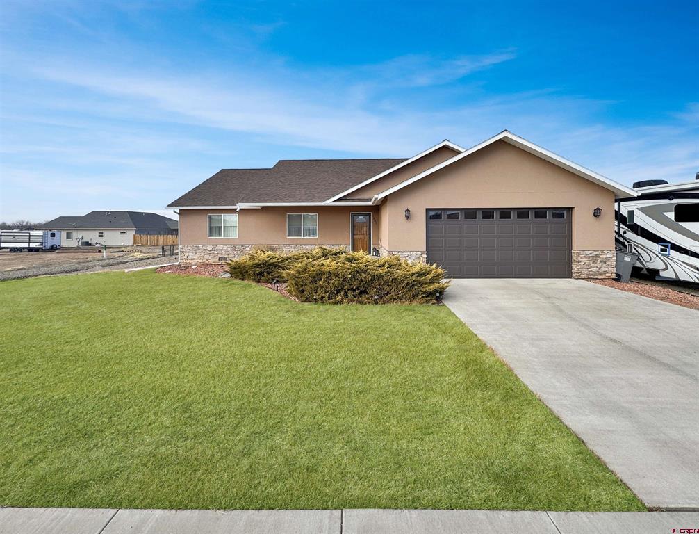 1660 Knoll Avenue Property Photo 1