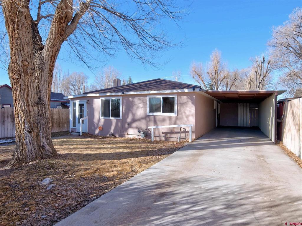 419 Lyell Street Property Photo