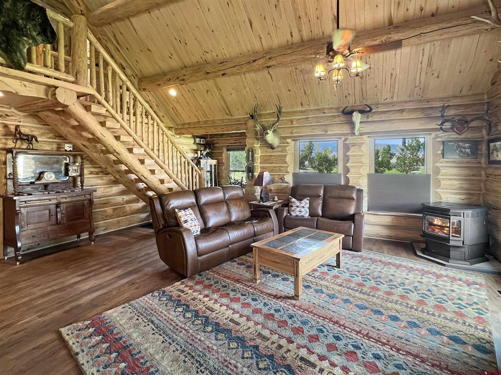 5890 Sawmill Mesa Road Property Photo 3