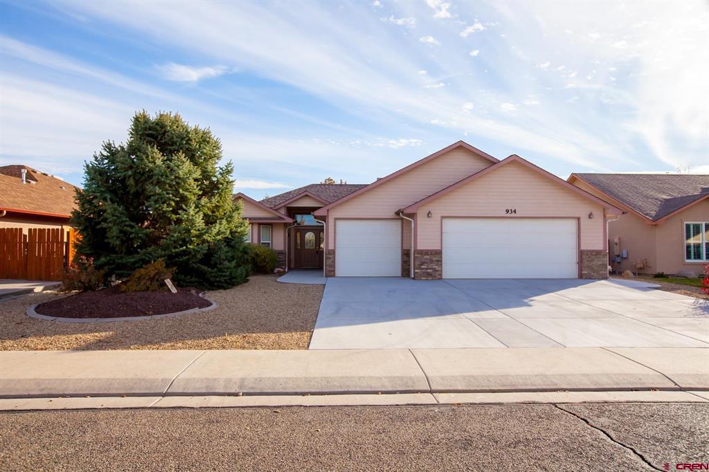 Comstock West Real Estate Listings Main Image