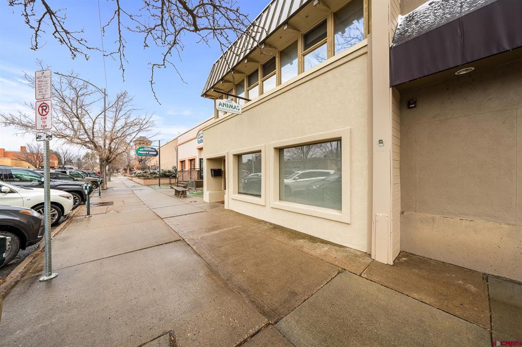 960 E Second Avenue Property Photo 3