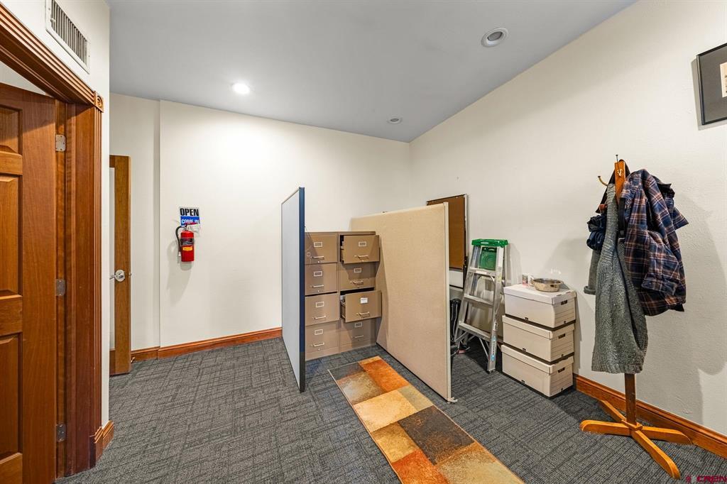 960 E Second Avenue Property Photo 33