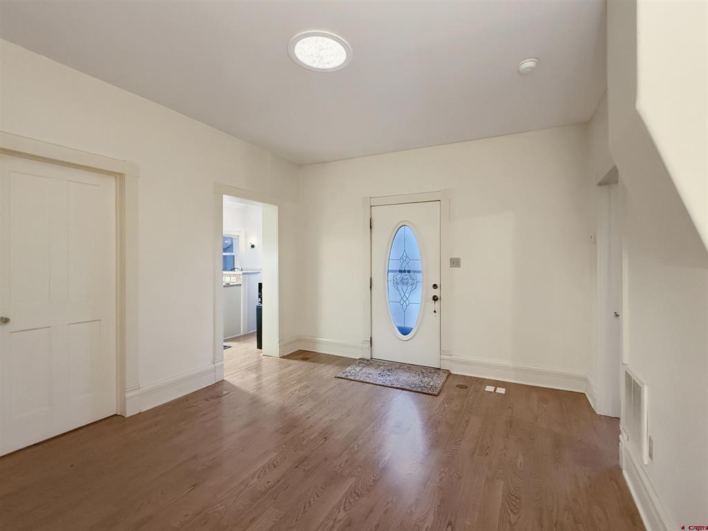 127 Niagara Avenue Property Photo 5
