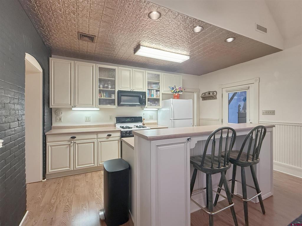 127 Niagara Avenue Property Photo 10