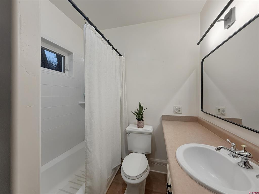 127 Niagara Avenue Property Photo 16