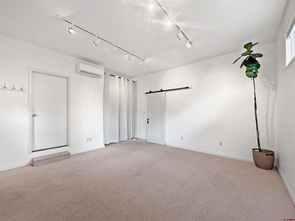 127 Niagara Avenue Property Photo 19