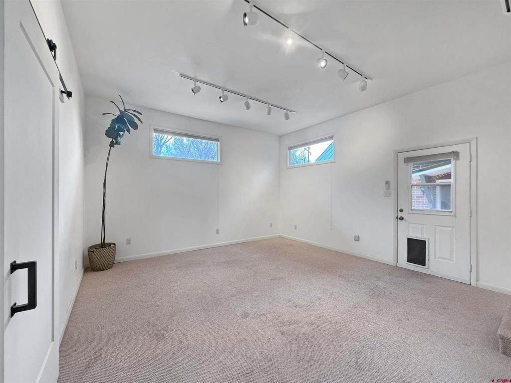 127 Niagara Avenue Property Photo 20