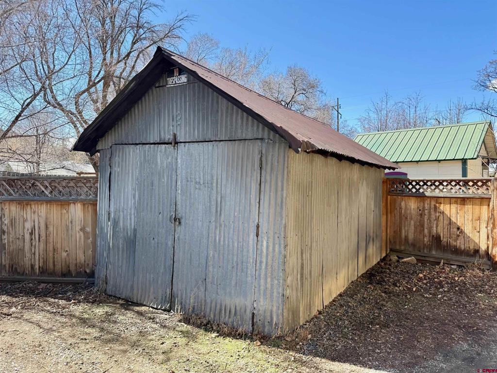 127 Niagara Avenue Property Photo 33