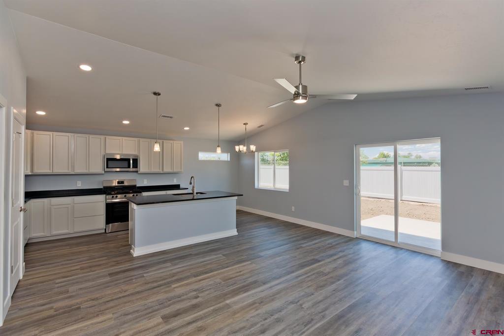 605 Nuvue Street Property Photo 2