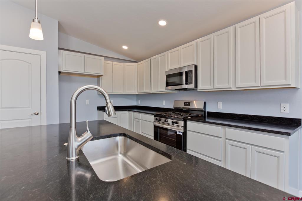 605 Nuvue Street Property Photo 5
